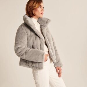 Abercrombie & Fitch The A&F Mini Puffer Faux Fur Gray Size XXS Taupe Gray
